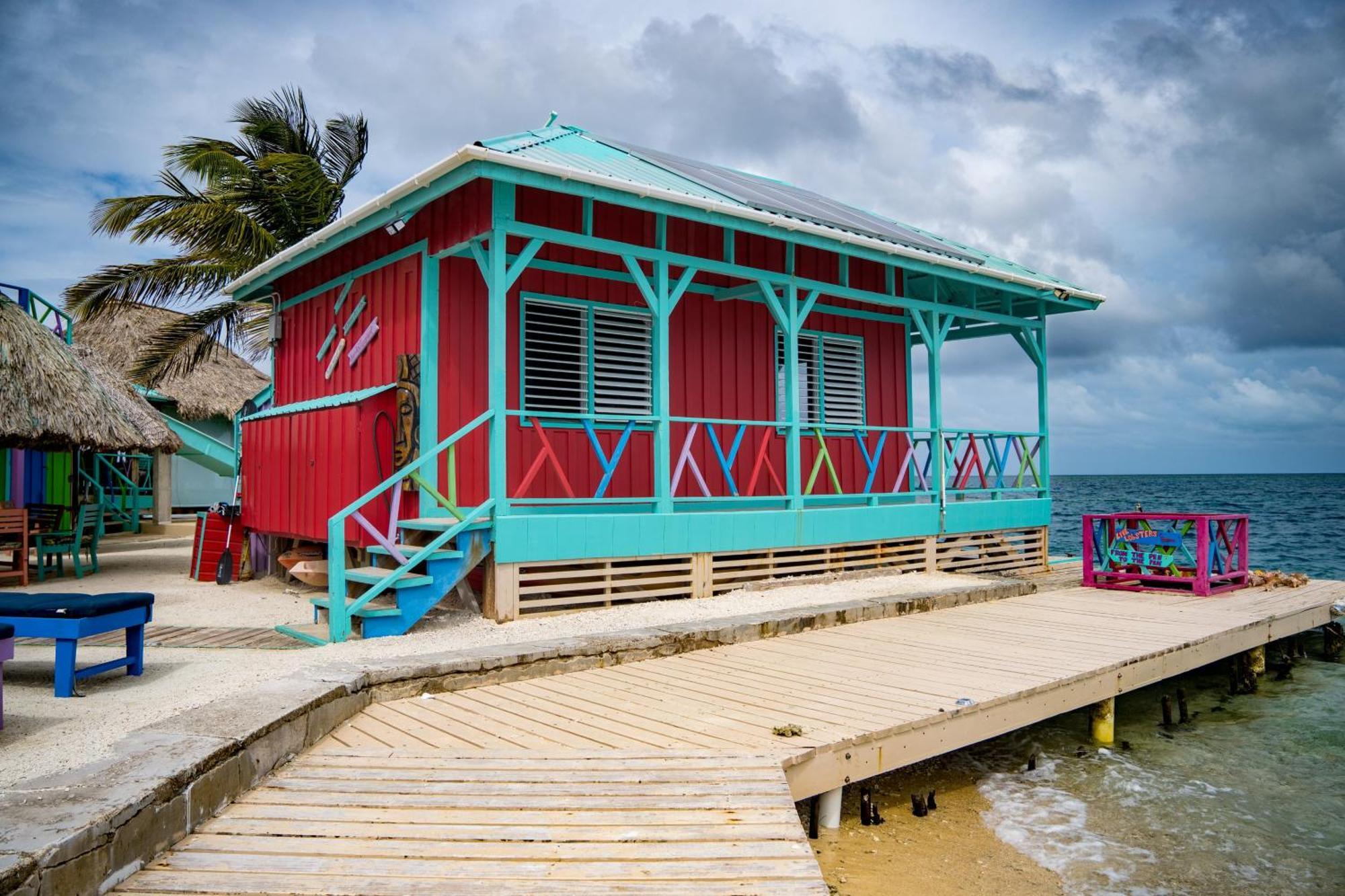 King Lewey'S Island Resort Placencia Exterior foto