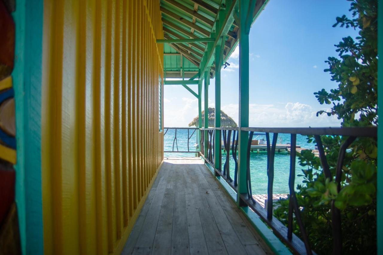 King Lewey'S Island Resort Placencia Exterior foto